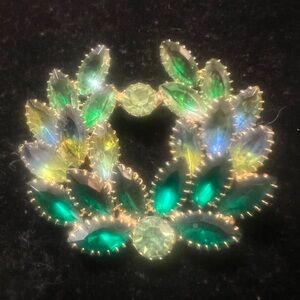Vintage Givre Green Rhinestone Victory Laurel Brooch